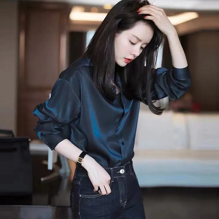 SS7378法式气质衬衫女高级感别致上衣港风轻奢设计感短款衬衣