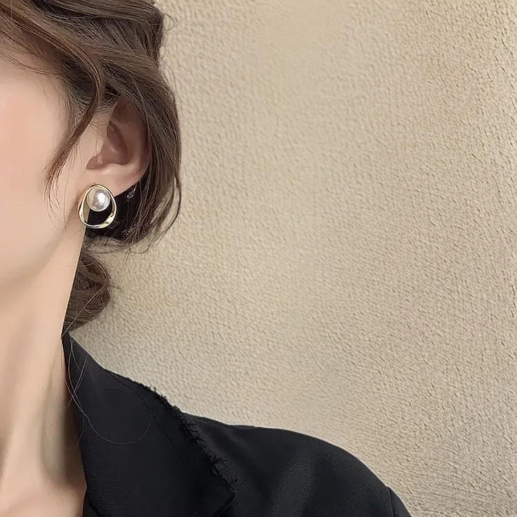 合金耳饰 雅丹风时尚珠珠耳钉女高级感耳饰新款爆款气质百搭耳环