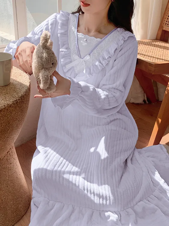 睡裙女秋冬款珊瑚绒睡衣公主风长款长袖保暖可爱法兰绒韩版家居服