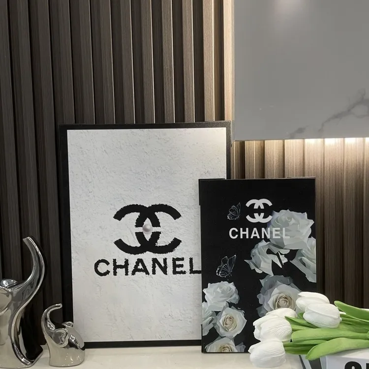 北欧ins高级感花朵小香风衣帽间时尚服装店直播间装饰画桌面摆件
