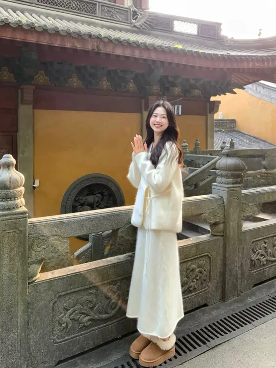 一整套ootd穿搭法式系带v领针织开衫半身裙高级感超好看两件套装
