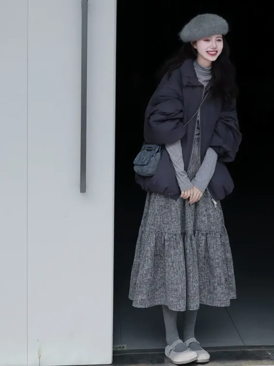 2025秋冬新款韩系穿搭一整套设计感翻领棉服外套搭配半身裙两件套