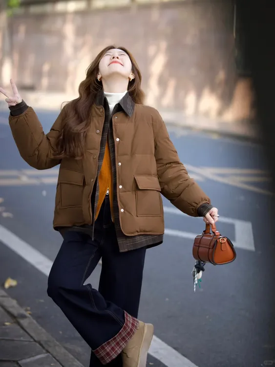 2025冬新款法式复古衬衫假两件保暖棉服针织开衫搭配牛仔裤三件套