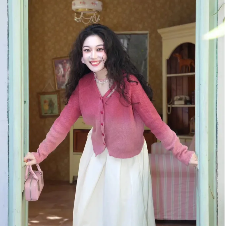 时尚渐变粉色甜美针织开衫女2024早秋新款奶系高腰百搭半身裙套装