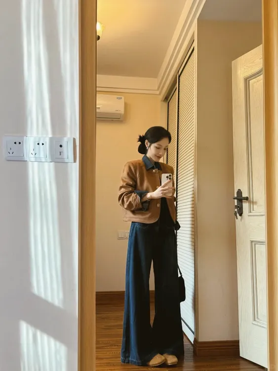 美拉德秋冬复古穿搭女新款鹿皮绒短款外套牛仔衬衫阔腿裤三件套女