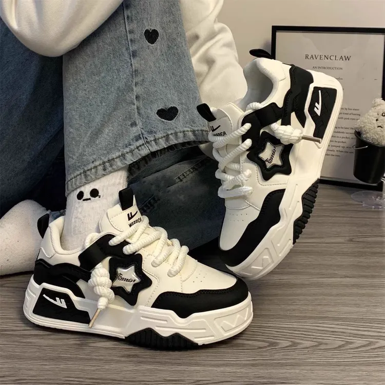 回力黑白星星板鞋2025鞋子女款潮牌百搭冬季运动鞋网红同款ins潮