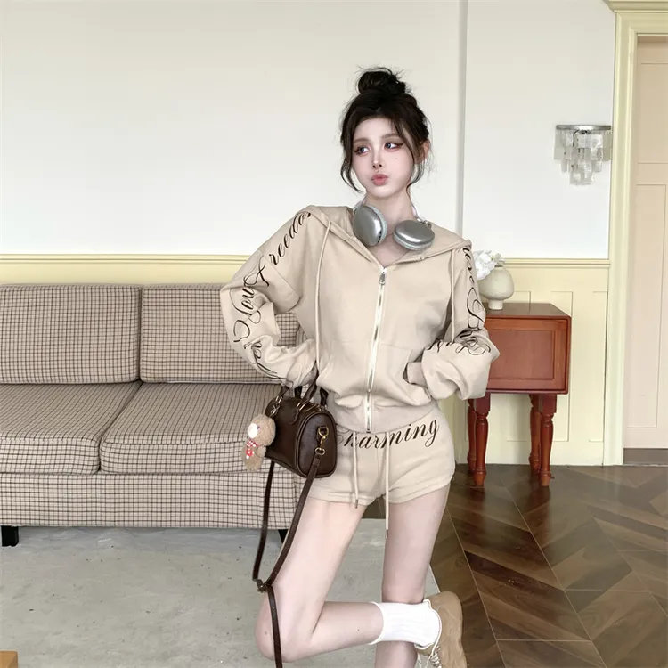 气质拉链时尚连帽卫衣外套秋季辣妹系绳字母印花短裤两件套装女装