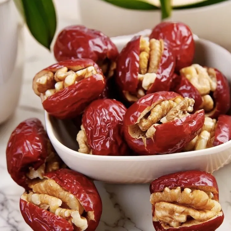 【整整50枚】新疆枣夹核桃抱抱独立包装核桃仁大枣休闲健康零食红枣