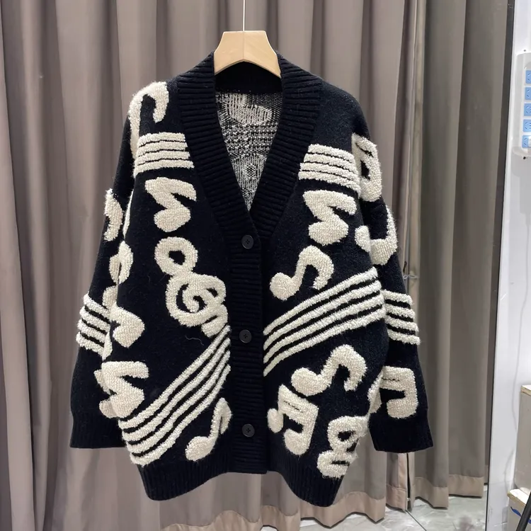 2025冬新款双面加厚提花设计感小众V领音符毛衣宽松百搭开衫外套