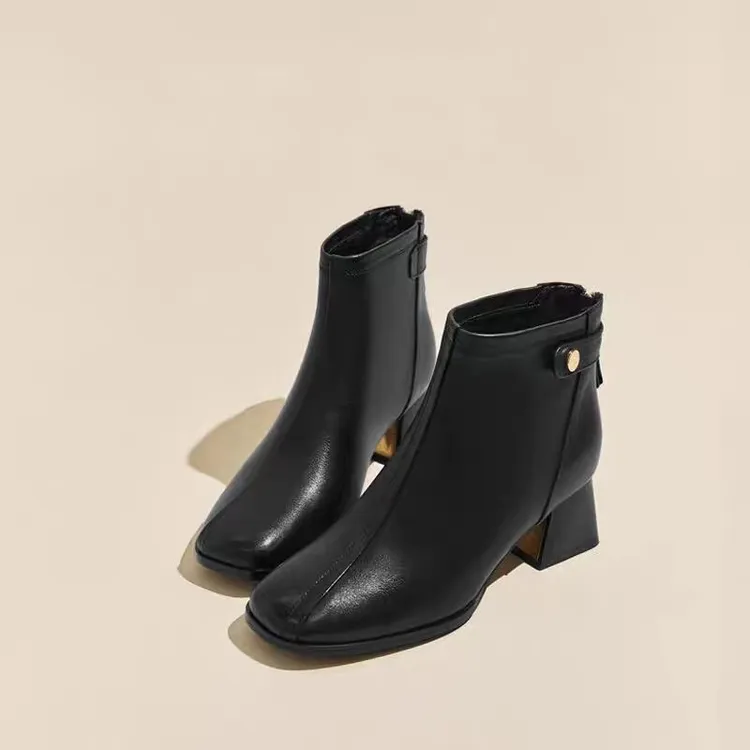 瘦瘦靴粗跟软皮秋冬新款加绒方头马丁靴气质中跟时装靴法式短靴女