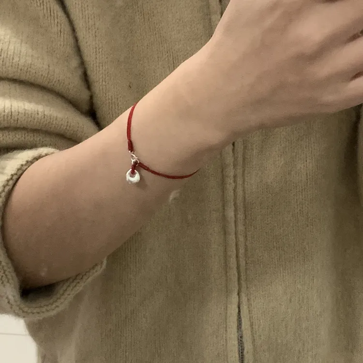 925银手链 实心银坨坨红绳手链本命年红绳手工编绳极细红绳情侣