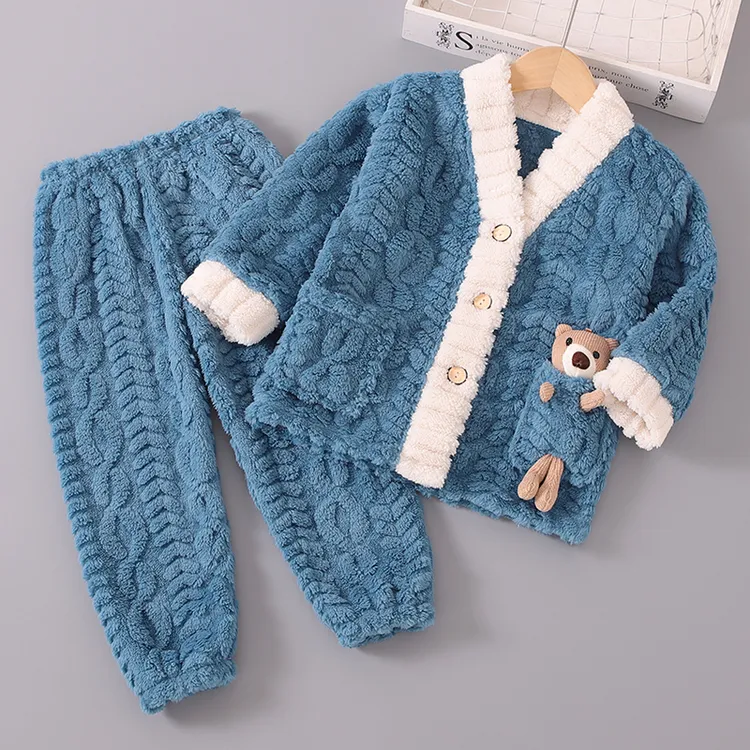 秋冬季儿童法兰绒睡衣男童男孩加厚珊瑚绒女童宝宝家居服套装