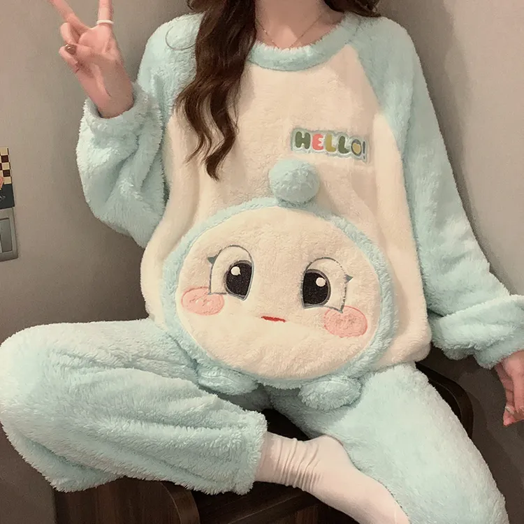 法兰绒睡衣女长袖秋冬季加绒甜美两件套新款卡通保暖珊瑚绒家居服