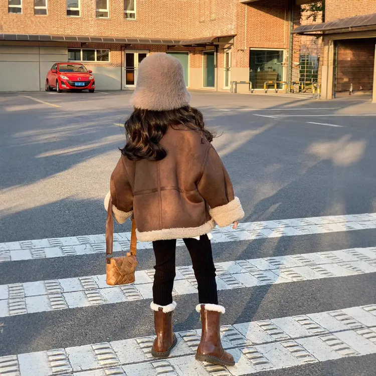 2024冬季女童休闲慵懒加厚保暖加绒皮大衣翻领皮毛一体麂皮绒外套