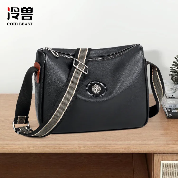 冷兽真皮男士单肩包新款便携出行轻便包高档时尚挎包男包