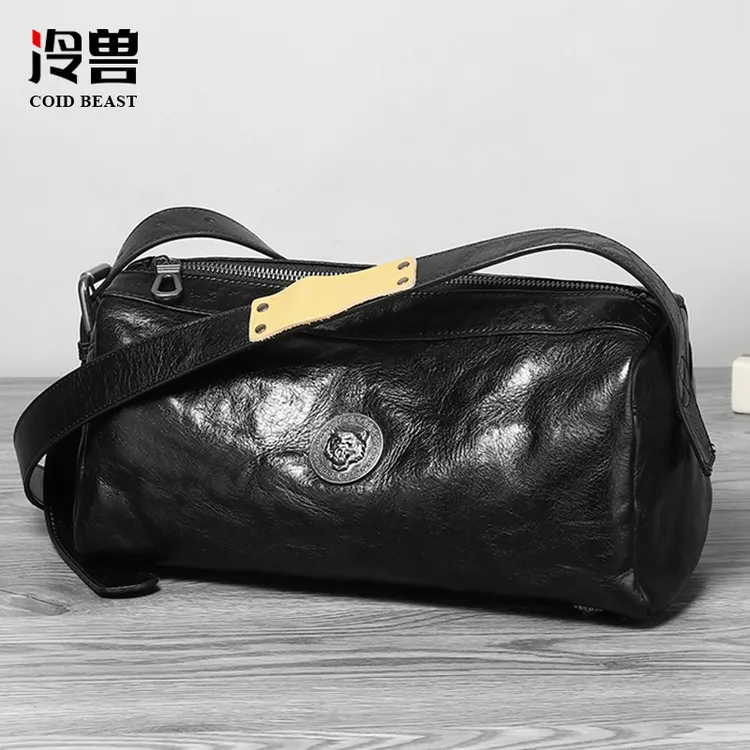 冷兽男士斜挎包单肩小包2025新款男包真皮休闲背包男士包包潮流