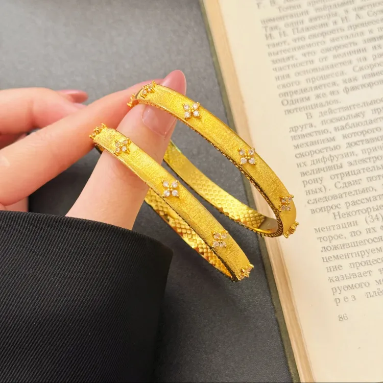 铜合金合成锆石手镯 新中式拉丝手镯女轻奢高级感金色手镯复古