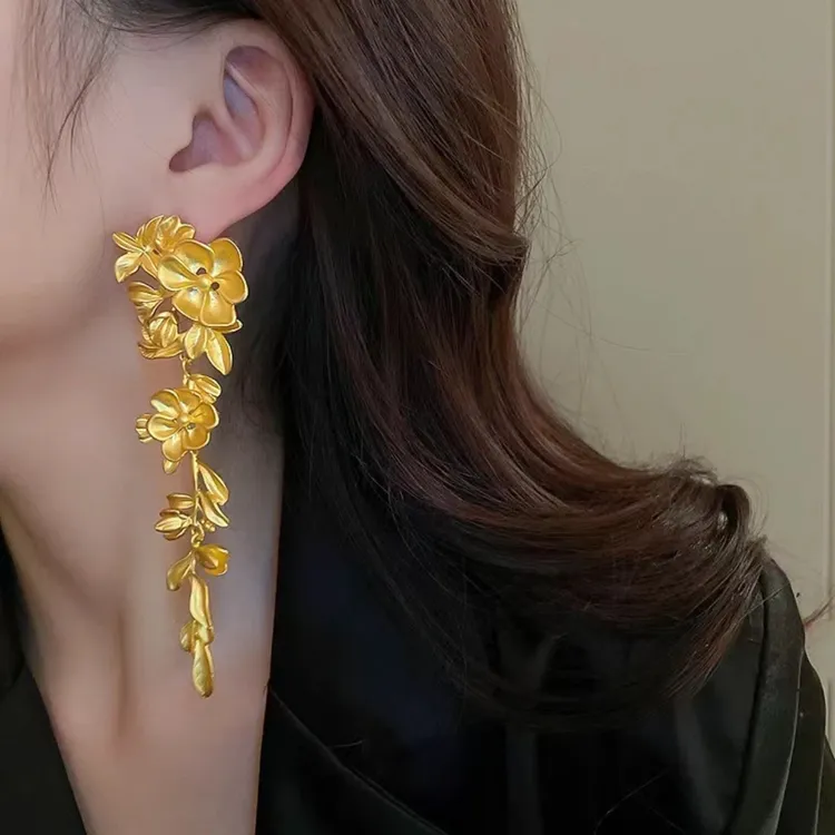 铜合金耳饰 法式金色花朵流苏夸张复古高级感气质耳坠中古耳饰
