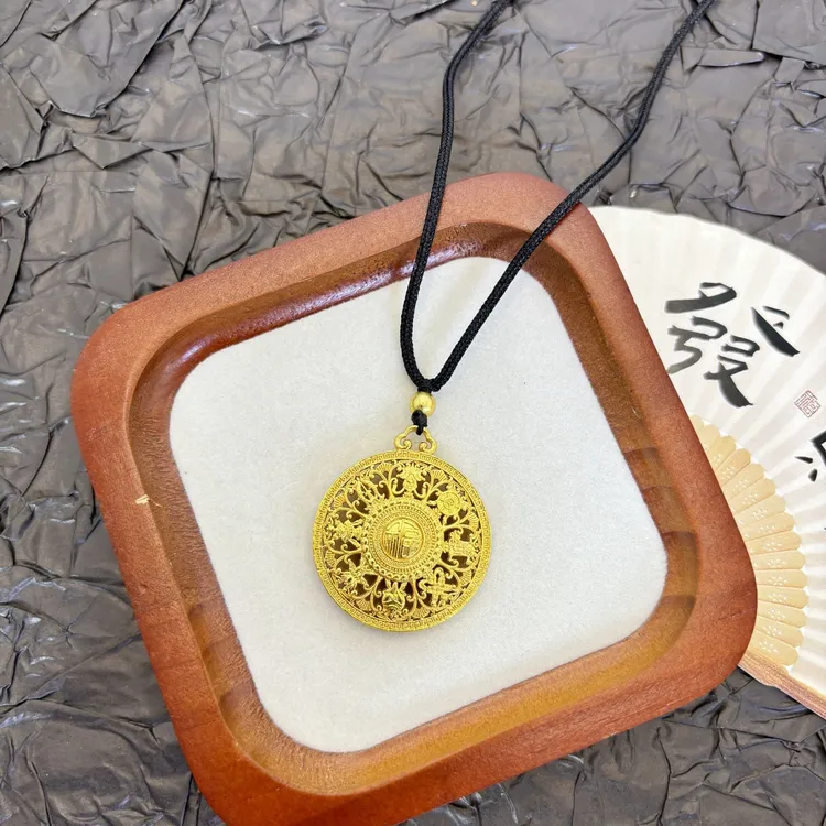 铜合金布艺项链 中式瑞吉祥八宝罗盘吊坠项链福字镂空圆盘女吊坠