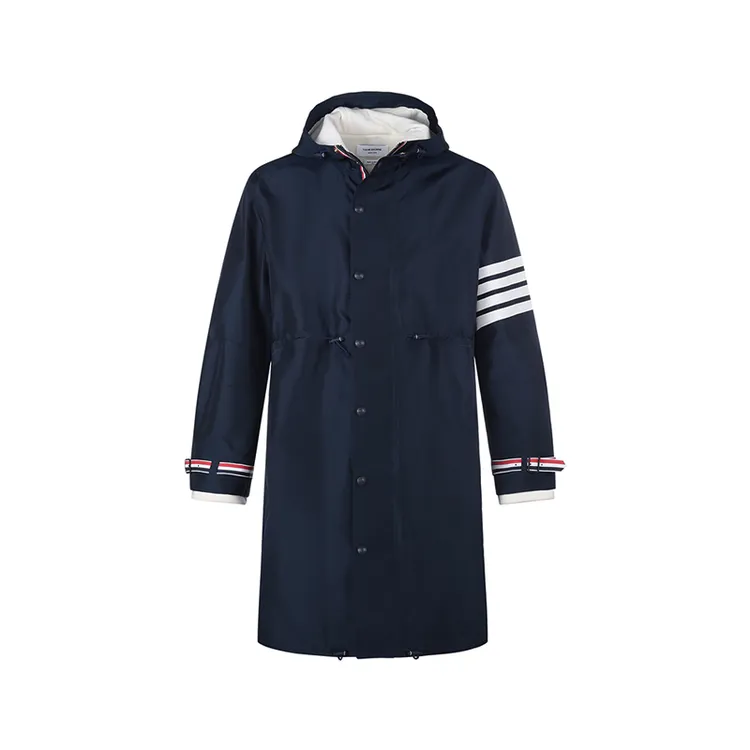 未使用 THOMBROWNE 男士中长连帽风雨衣外套4条纹 MKJ089A Y1018