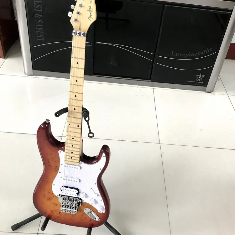 Fender电吉他，手感舒适，声音优美，初学专业适用