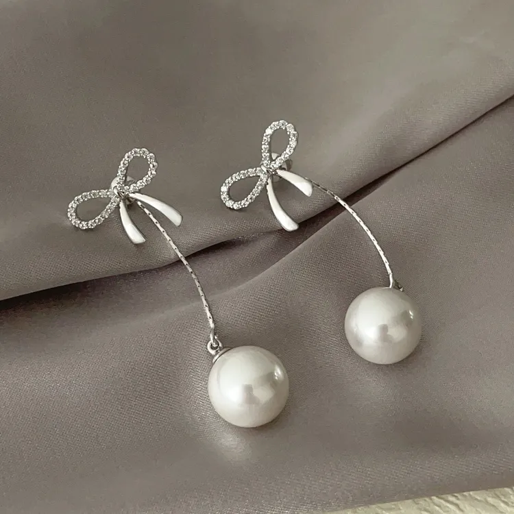 合金仿珍珠耳饰 通勤百搭2024款爆款轻奢小众设计高级耳钉耳饰女