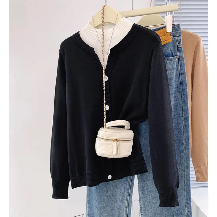 拼接撞色假两件针织衫女秋冬半高领显瘦毛衣遮肚打底衫