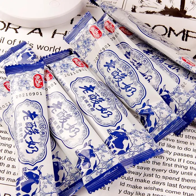 老酸奶拉丝软糖网红糖果后怀旧小零食小吃笋0g