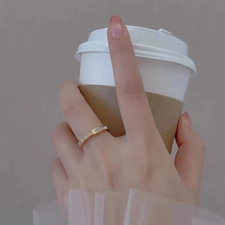 钛钢戒指 白色天然贝壳微镶锆石戒指 B121