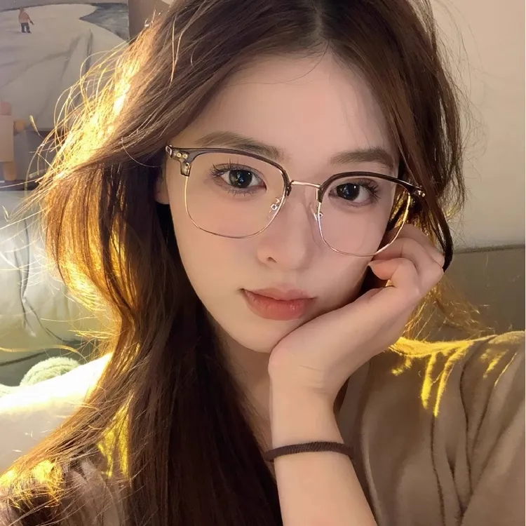 高颜值纯钛超轻半框近视眼镜女方圆脸显脸小素颜防蓝光平光镜架男
