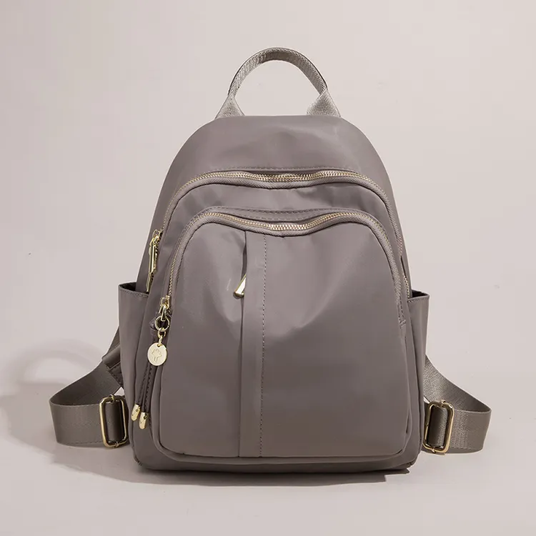 米琦袋鼠高级感简约轻便女士洋气双肩包2025新款休闲时尚百搭背包