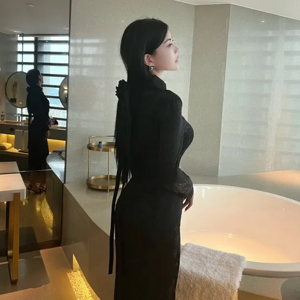 魏大小姐同款/新中式猫眼绿扣提花上衣-0009