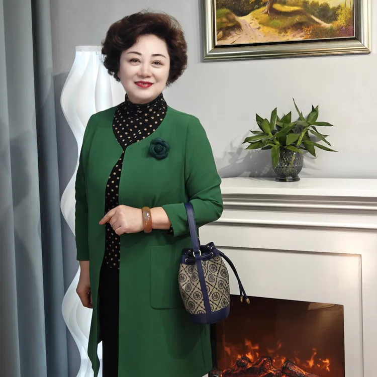 【牡丹专属】雅·春季新款时尚简约9分袖H版外套