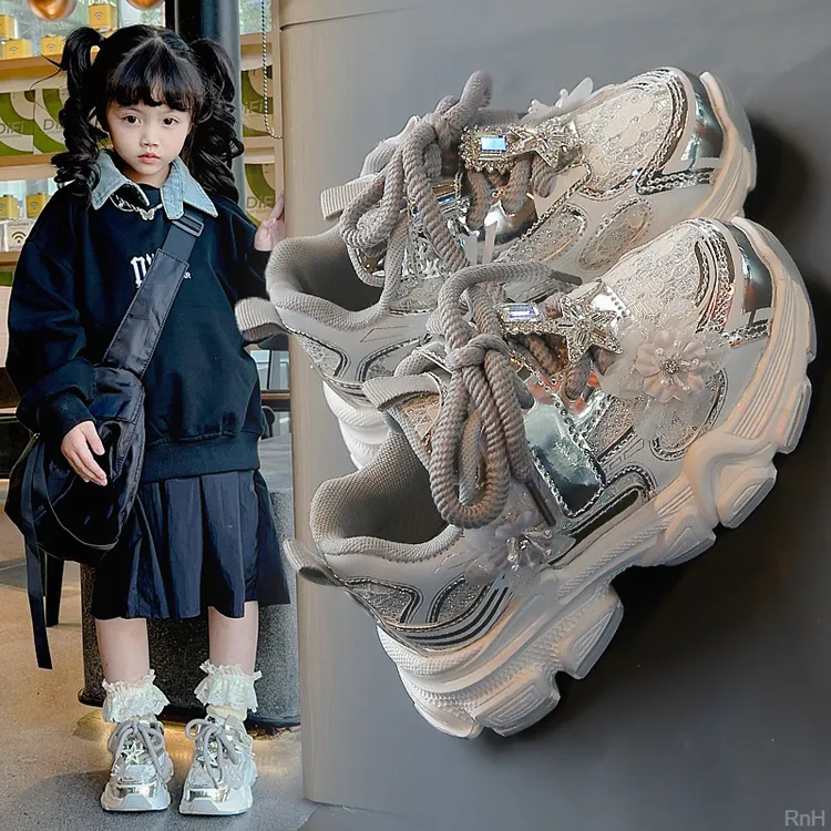 儿童轻便2025新款银色春秋跑步鞋女童运动鞋网面中大童软底老爹鞋