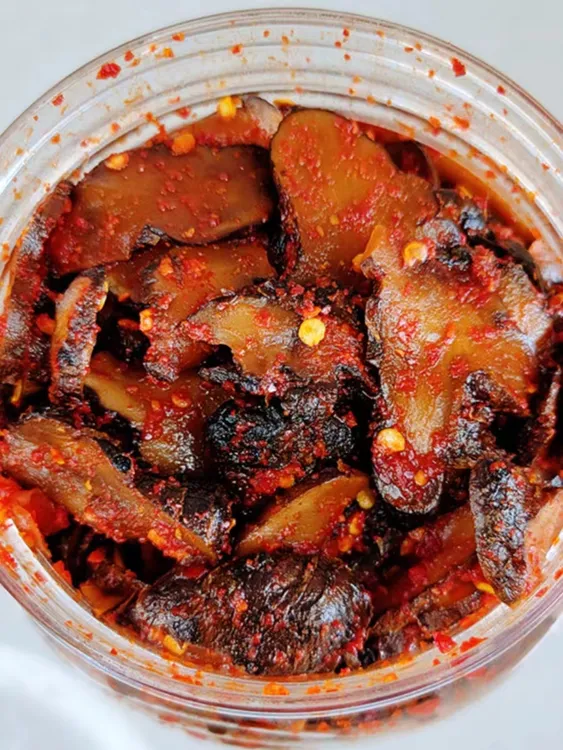 云南大理风味土罐脆爽酸辣腌洋姜下饭菜，喜欢吃酸可以多放几天