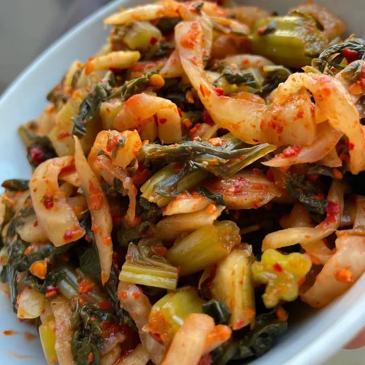 云南大理农家传统爽口水腌菜可以炒菜、炒肉、炒饭、煮鱼