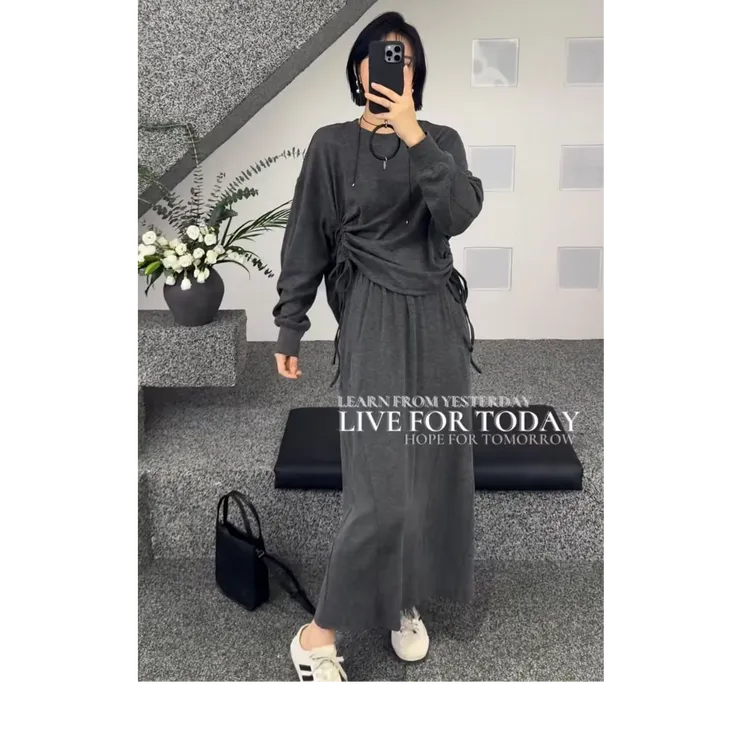2024秋季新款慵懒风宽松褶皱圆领上衣百搭纯色半身裙两件套