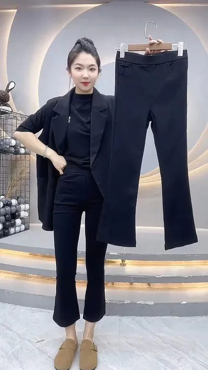 黑色喇叭裤女高腰显瘦2025秋冬松紧腰微喇裤女垂感高智淡人九分裤