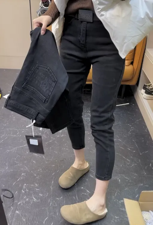 萱贝纯韩版修身弹力小脚牛仔裤女春秋新款磨毛保暖九分时尚烟管裤