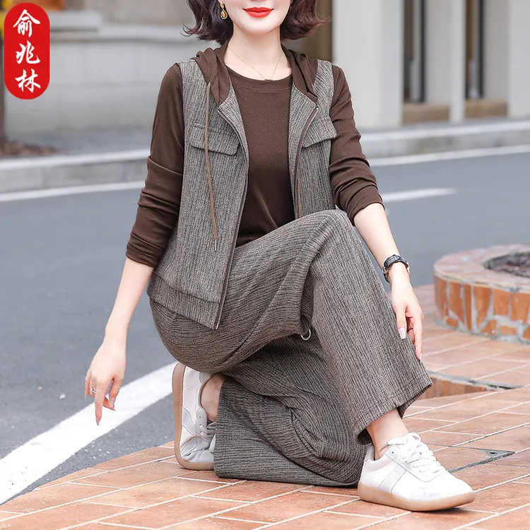 俞兆林中年妈妈春装时尚套装洋气马甲外套中老年女春秋休闲上衣服
