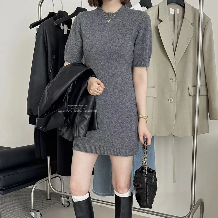widelia林宝宝韩版休闲百搭时尚短款包臀秋冬针织气质连衣裙16123