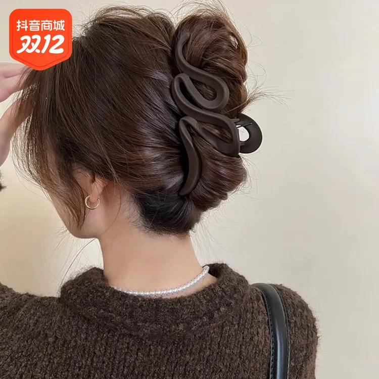 邂逅美拉德~磨砂抓夹大号高级感发夹女百搭新款后脑勺鲨鱼夹发饰