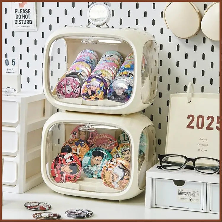 吧唧收纳盒太空舱阶梯式亚克力桌面展示架徽章谷子动漫周边展示盒