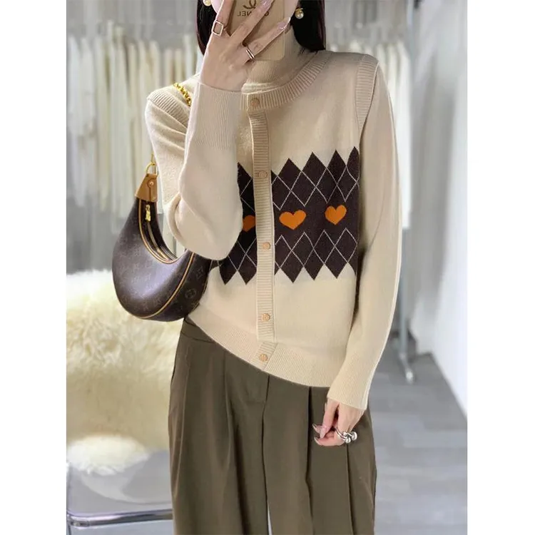 新款半高领毛衣网红时尚复古红色菱形格子冬季女打底单穿时尚显瘦