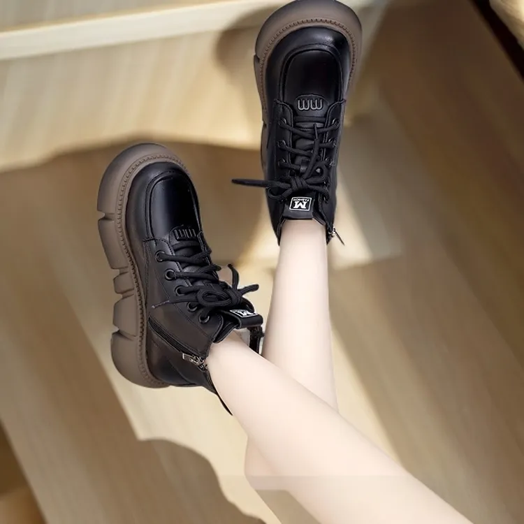 马丁靴女款爆款2024新款正品秋冬款复古发泡底平底加绒加厚时尚