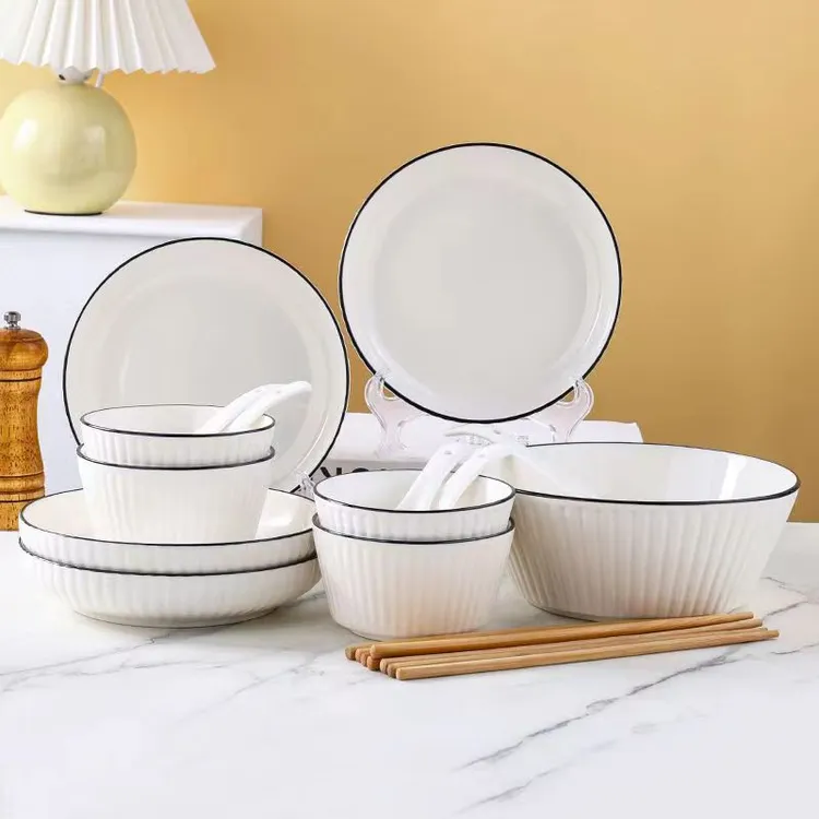 碗碟盘子餐具套装家用陶瓷新款饭碗盘碟勺筷子组合家庭装乔迁新居