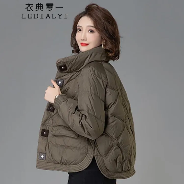 轻薄羽绒服女短款2025冬季女装新款时尚高端中年小个子白鸭绒外套