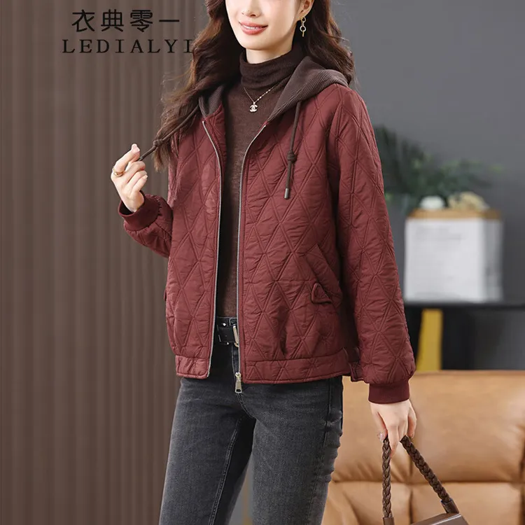 秋冬时尚连帽中年妈妈菱格夹棉棒球服外套女初冬深秋休闲薄款棉服