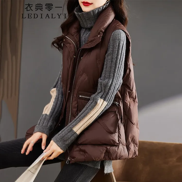 羽绒马甲女外穿2024冬季女装新款洋气高档马夹小坎肩保暖背心外套