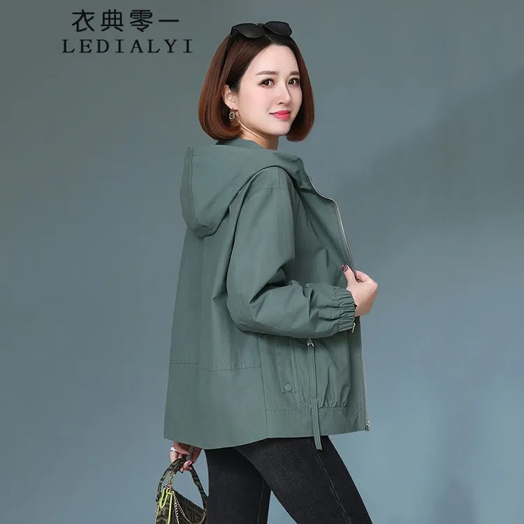 百搭短款外套女2025春秋新款女装休闲中年小个子薄款夹克风衣上衣